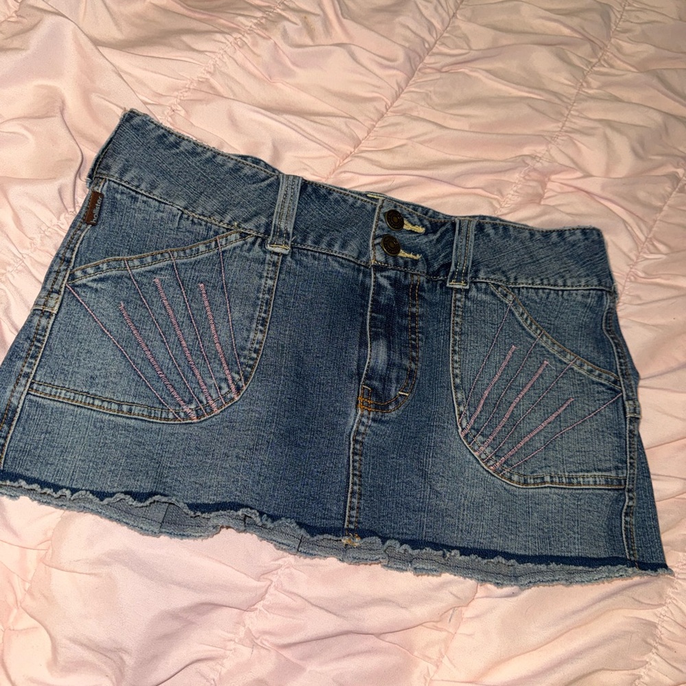 vintage hollister y2k low rise pleated micro mini denim skirt with pink